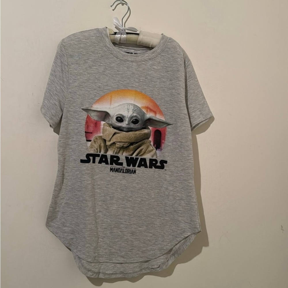 Star Wars The Mandalorian T-Shirt Size small